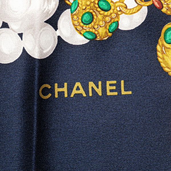 シャネル アクセサリー柄 スカーフ ネイビー マルチカラー シルク レディース CHANEL 【中古】