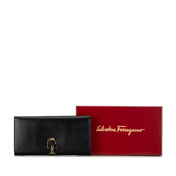 サルヴァトーレフェラガモ ガンチーニ 長財布 ブラック レザー レディース Salvatore Ferragamo 【中古】