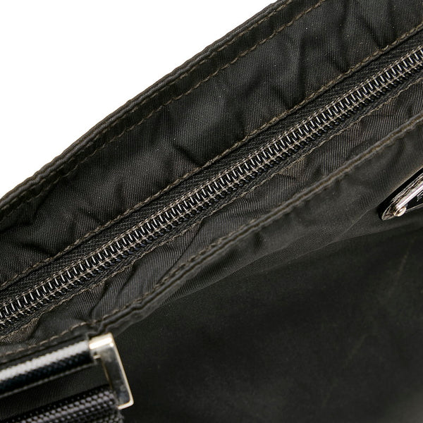 プラダ 斜め掛け ショルダーバッグ  ブラック ナイロン レディース PRADA 【中古】