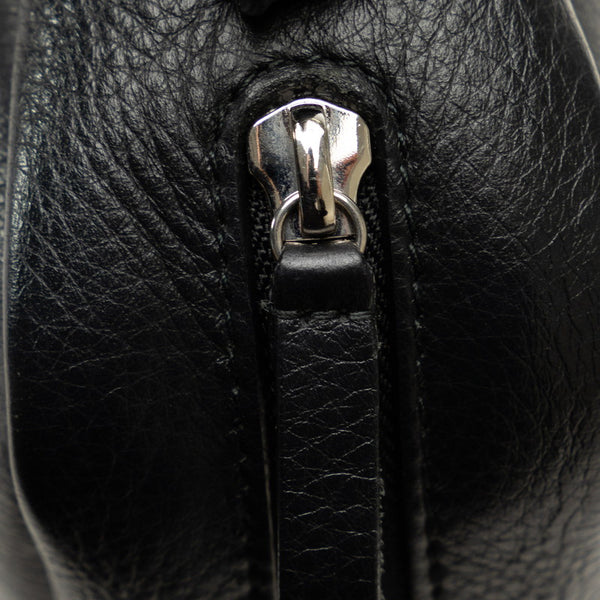 バレンシアガ ロゴ エブリデイ カメラバッグ 斜め掛け ショルダーバッグ 489812 ブラック レザー レディース BALENCIAGA 【中古】