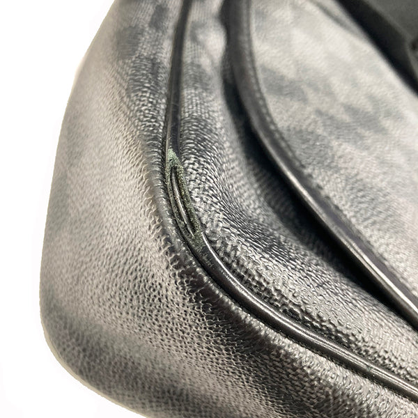 ルイ ヴィトン ダミエグラフィット ダニエルMM N58029 ブラック PVC レザー 斜め掛け ショルダーバッグ メンズ LOUIS VUITTON 【中古】