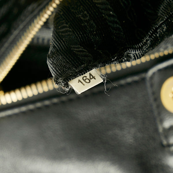 プラダ タッセル ブラック ナイロン レザー ハンドバッグ レディース PRADA 【中古】