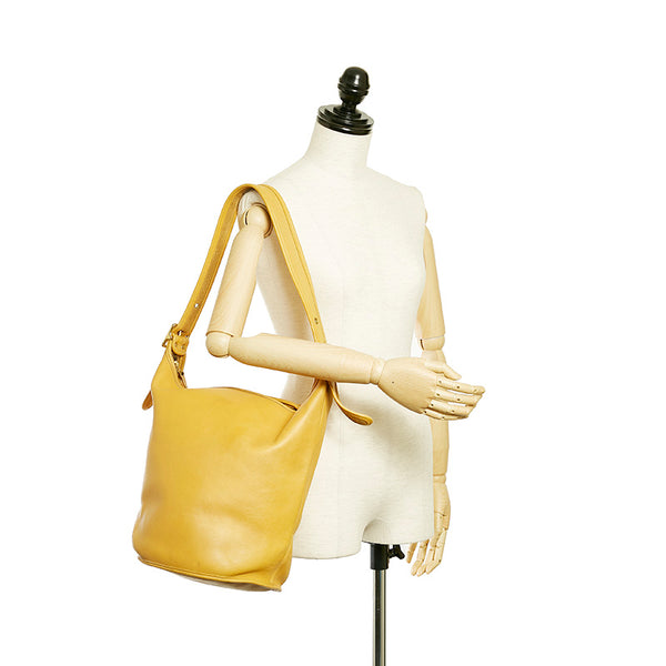 コーチ イエロー レザー ショルダーバッグ レディース COACH 【中古】