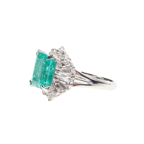 Pt900 プラチナ エメラルド4.18ct ダイヤ0.81ct リング 指輪 レディース 10.5号 【中古】