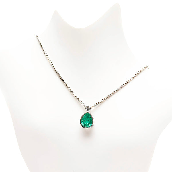 Pt900 プラチナ Pt850 プラチナ エメラルド1.94ct ダイヤ0.07ct ネックレス レディース 【中古】