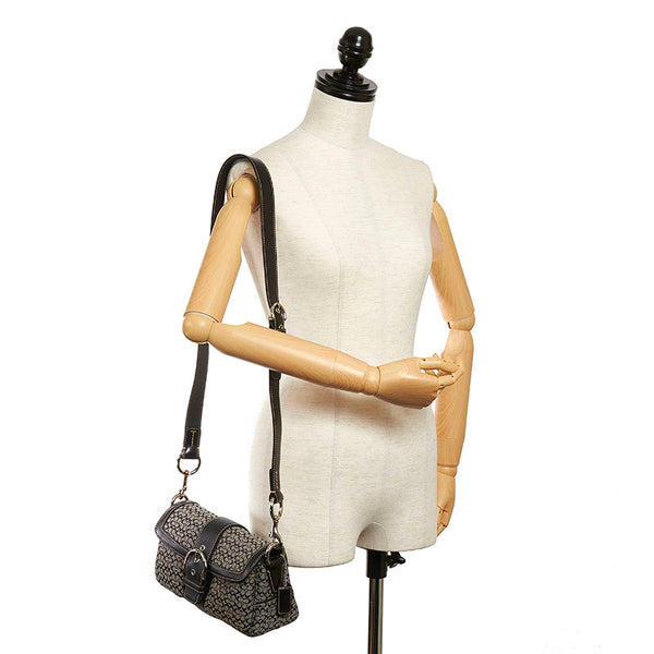 コーチ シグネチャー 1466 ブラック キャンバス レザー 斜め掛け ショルダーバッグ レディース COACH 【中古】