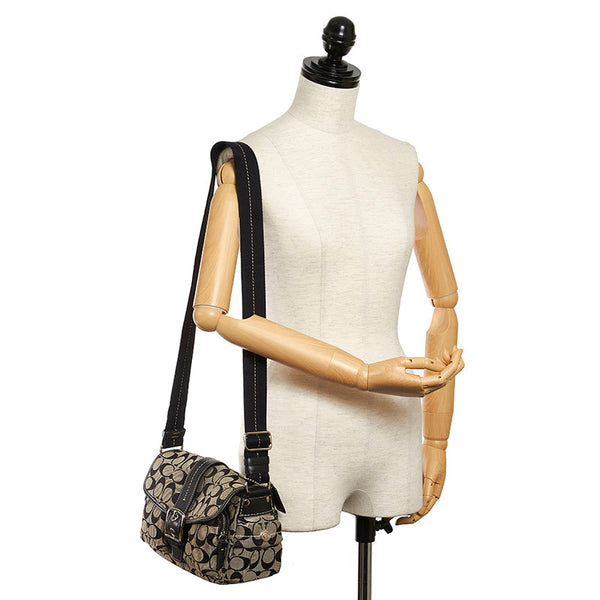 コーチ シグネチャー 斜め掛け ショルダーバッグ 6835 ブラック キャンバス レザー レディース COACH 【中古】