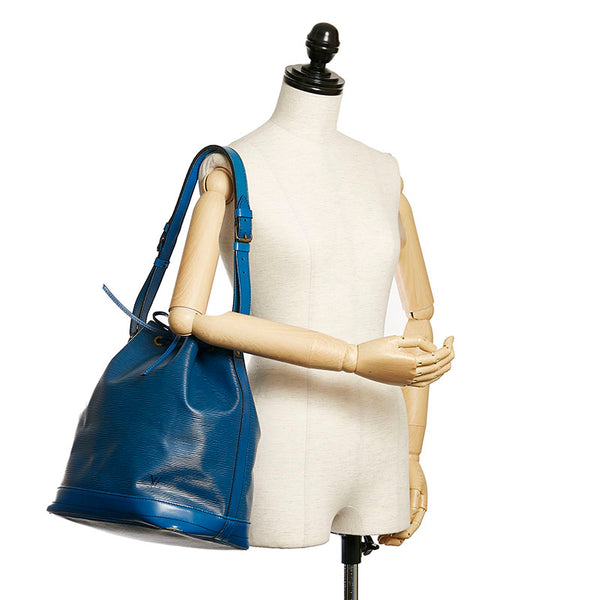 ルイ ヴィトン エピ　 ノエ　 肩掛け ショルダーバッグ M44005 トレドブルー レザー レディース LOUIS VUITTON 【中古】