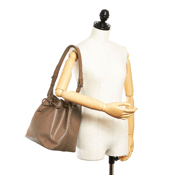 ルイ ヴィトン エピ プチノエ ショルダーバッグ M4410C ペッパー レザー レディース LOUIS VUITTON 【中古】