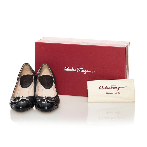 サルヴァトーレフェラガモ ガンチーニ パンプス ブラック レザー レディース Salvatore Ferragamo 【中古】