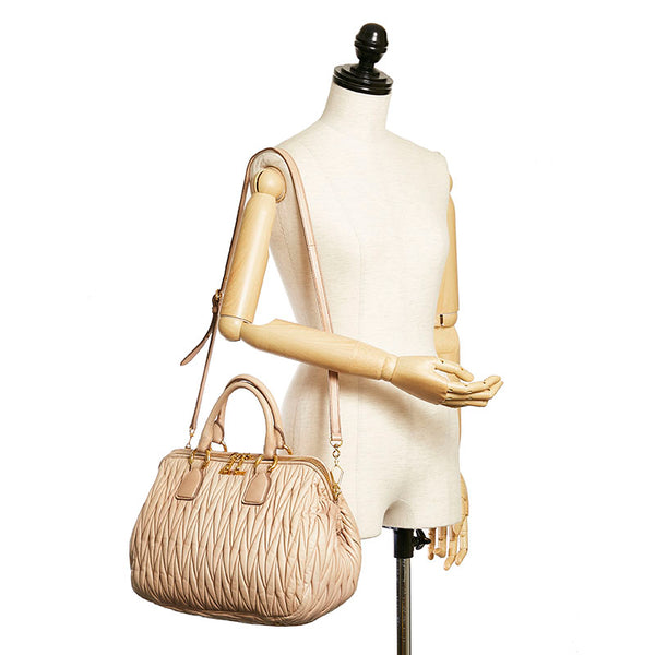 ミュウミュウ マテラッセ　 ハンドバッグ ショルダーバッグ 2WAY ピンクベージュ レザー レディース MIUMIU 【中古】