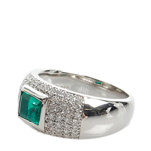 Pt900 プラチナ エメラルド0.83ct ダイヤ0.52ct リング 指輪 レディース 11号 【中古】