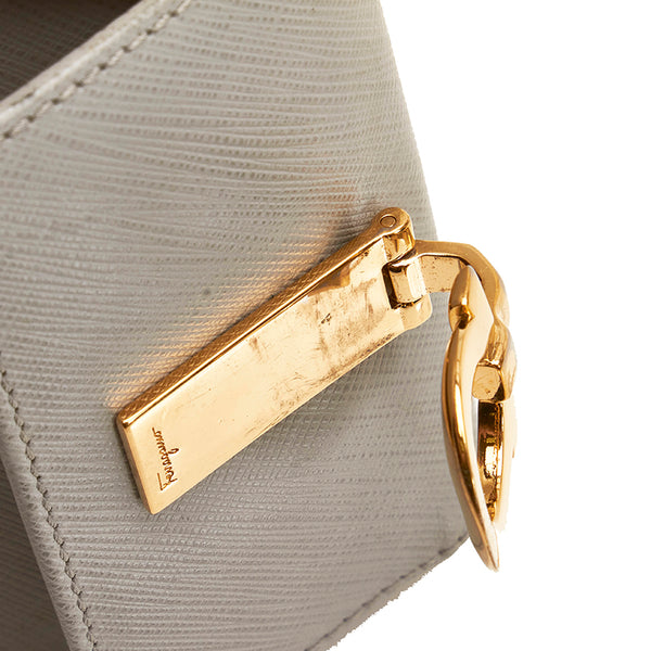 サルヴァトーレフェラガモ ガンチーニ 6連 キーケース グレー レザー レディース Salvatore Ferragamo 【中古】