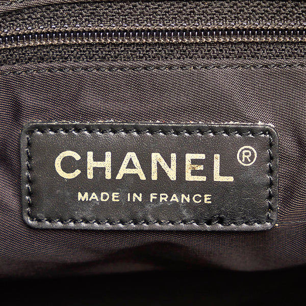 シャネル ニュートラベルライン トートバッグ ブラック ナイロン レザー レディース CHANEL 【中古】