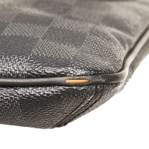 ルイ ヴィトン ダミエ グラフィット トマス 斜め掛け ショルダーバッグ N58028 ブラック グレー PVC レザー メンズ LOUIS VUITTON 【中古】