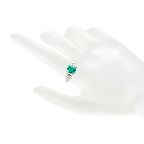 Pt900 プラチナ エメラルド1.38ct ダイヤ0.23ct リング 指輪 レディース 12号 【中古】