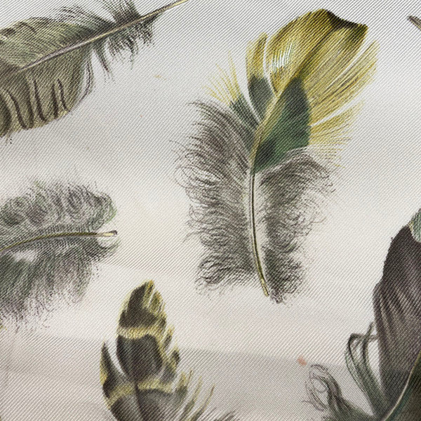 エルメス カレ90 PLUMES par Henri de Linares スカーフ アイボリー グリーン シルク レディース HERMES 【中古】