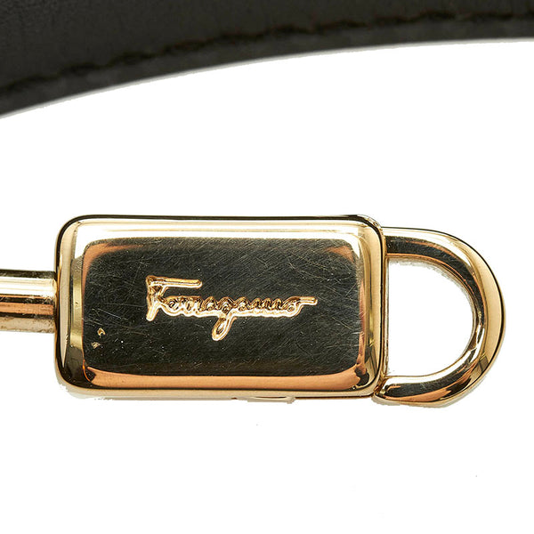 サルヴァトーレフェラガモ ゴールド金具 ショルダーストラップ ブラック レザー レディース Salvatore Ferragamo 【中古】