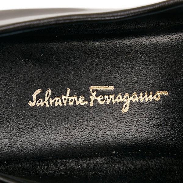 サルヴァトーレフェラガモ ガンチーニ ローファー ブラック シルバー エナメル レディース Salvatore Ferragamo 【中古】