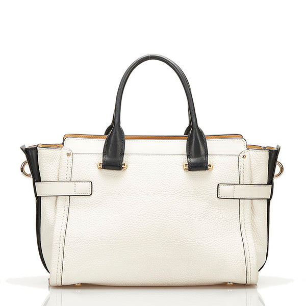 コーチ スワッガー27 キャリーオール ハンドバッグ 斜め掛けショルダーバッグ 2WAY オフホワイト レザー レディース COACH 【中古】