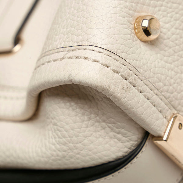 コーチ スワッガー27 キャリーオール ハンドバッグ 斜め掛けショルダーバッグ 2WAY オフホワイト レザー レディース COACH 【中古】