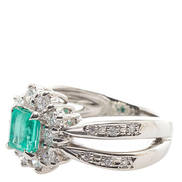 Pt900 プラチナ エメラルド0.70ct ダイヤ0.62ct リング 指輪 レディース 11号 【中古】