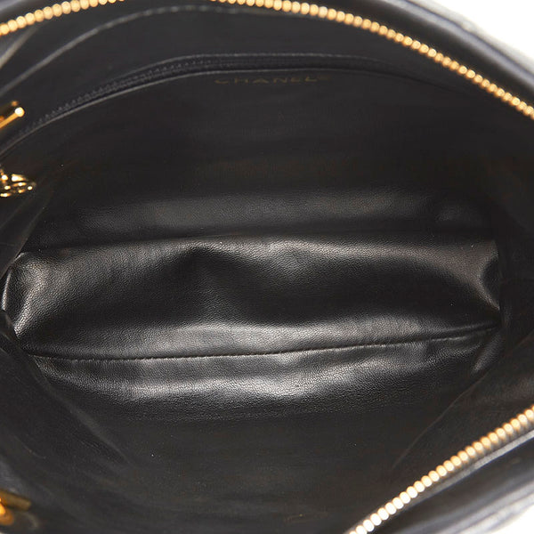 シャネル マトラッセ プレート チェーン ショルダーバッグ ブラック ラムスキン レディース CHANEL 【中古】