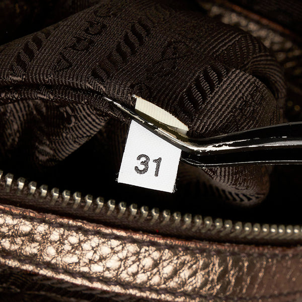 プラダ ショルダーバッグ シルバー グレー レザー レディース PRADA 【中古】