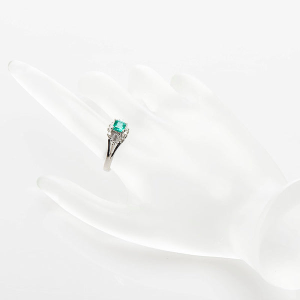 Pt900 プラチナ エメラルド0.57ct ダイヤ0.33ct リング 指輪 レディース 13.5号 【中古】