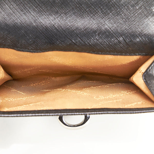 サルヴァトーレフェラガモ ガンチーニ 二つ折り財布 ブラック レザー レディース Salvatore Ferragamo 【中古】