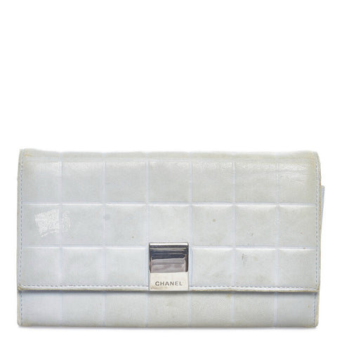 シャネル チョコバー 長財布 ライトブルー レザー レディース CHANEL 【中古】