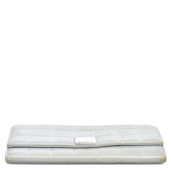 シャネル チョコバー 長財布 ライトブルー レザー レディース CHANEL 【中古】