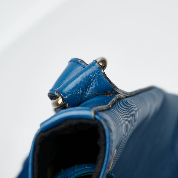 ルイ ヴィトン エピ ノエ ショルダーバッグ M44005 トレドブルー レザー レディース LOUIS VUITTON 【中古】
