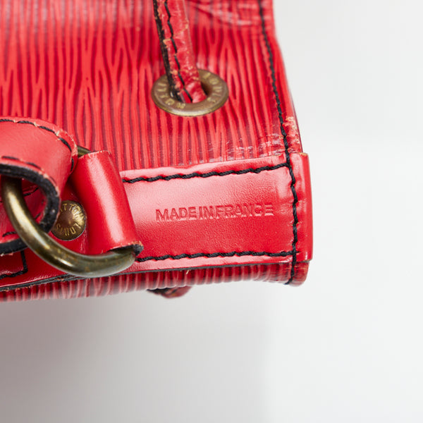 ルイ ヴィトン エピ プチノエ ショルダーバッグ M44107 レッド レザー レディース LOUIS VUITTON 【中古】