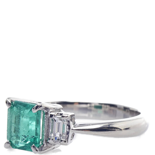 Pt900 プラチナ エメラルド1.068ct ダイヤ0.26ct リング 指輪 レディース 8号 【中古】