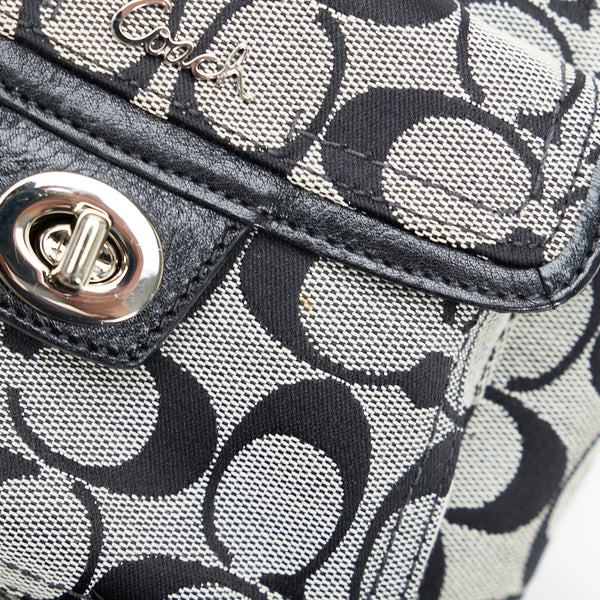 コーチ シグネチャー 斜め掛け ショルダーバッグ ブラック ホワイト キャンバス レザー レディース COACH 【中古】