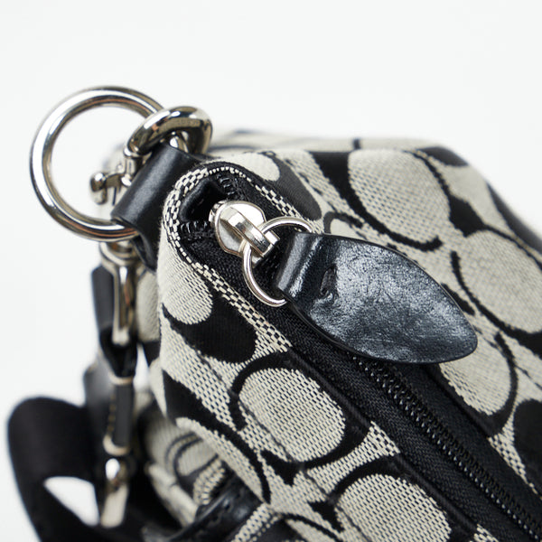コーチ シグネチャー 斜め掛け ショルダーバッグ ブラック ホワイト キャンバス レザー レディース COACH 【中古】
