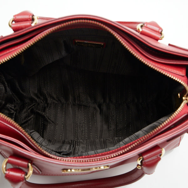 サルヴァトーレフェラガモ ガンチーニ ハンドバッグ レッド レザー レディース Salvatore Ferragamo 【中古】