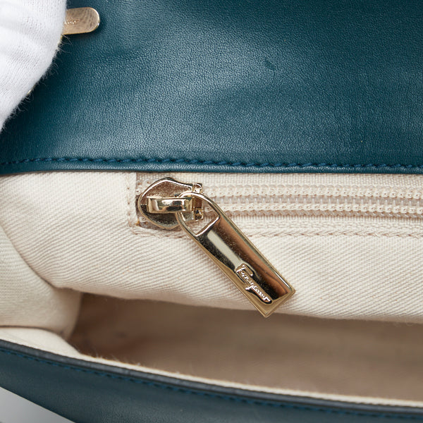 サルヴァトーレフェラガモ ガンチーニ ハンドバッグ ワンショルダーバッグ クラッチバッグ AQ-21 4408 グリーン レザー レディース Salvatore Ferragamo 【中古】