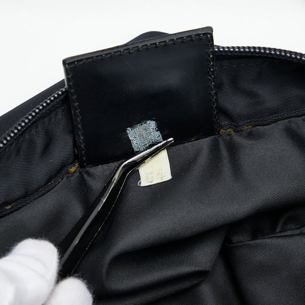 プラダ 斜め掛け ショルダーバッグ ブラック ナイロン レディース PRADA 【中古】