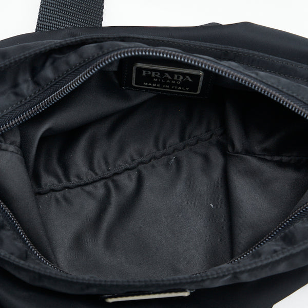プラダ 斜め掛け ショルダーバッグ ブラック ナイロン レディース PRADA 【中古】