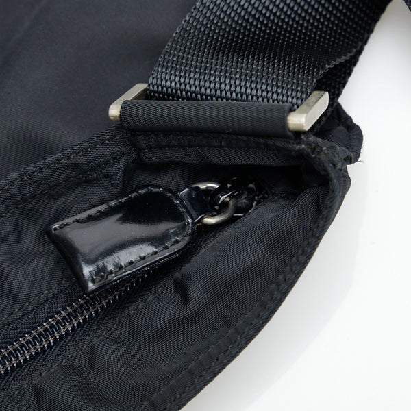 プラダ 斜め掛け ショルダーバッグ ブラック ナイロン レディース PRADA 【中古】