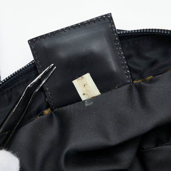 プラダ 斜め掛け ショルダーバッグ ブラック ナイロン レディース PRADA 【中古】