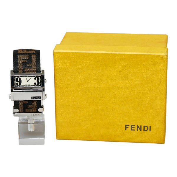フェンディ ズッカ 腕時計 1120L クオーツ ホワイト文字盤 ステンレス レディース FENDI 【中古】