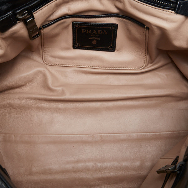プラダ フラップ ロゴ型押し ハンドバッグ ショルダーバッグ ブラック レザー レディース PRADA 【中古】
