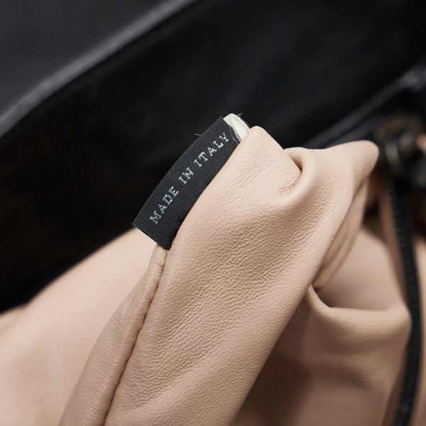 プラダ フラップ ロゴ型押し ハンドバッグ ショルダーバッグ ブラック レザー レディース PRADA 【中古】