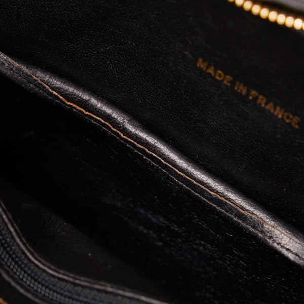 シャネル マトラッセ ココマーク タッセル 斜め掛け ショルダーバッグ ブラック レザー レディース CHANEL 【中古】