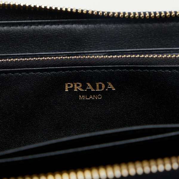 プラダ ラウンドファスナー 長財布 1ML506 ブラック レザー レディース PRADA 【中古】