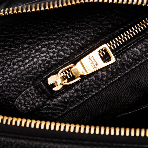 プラダ 三角ロゴプレート ワンショルダーバッグ ブラック レザー レディース PRADA 【中古】