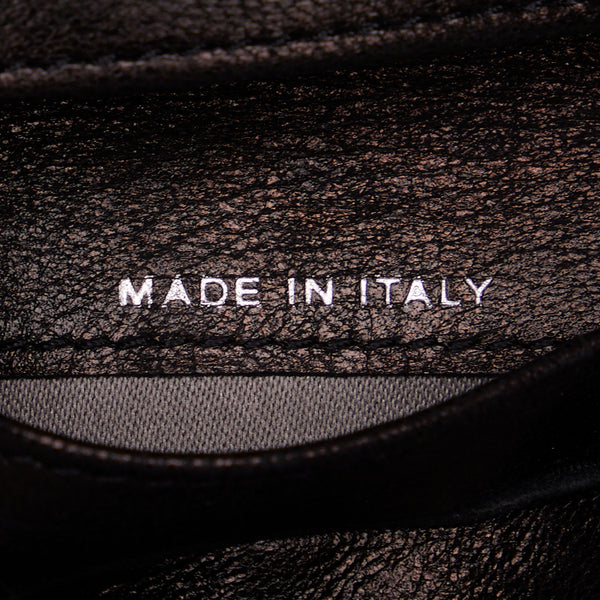 シャネル アイコンライン ココマーク 二つ折り財布 ブラック エナメル レザー レディース CHANEL 【中古】